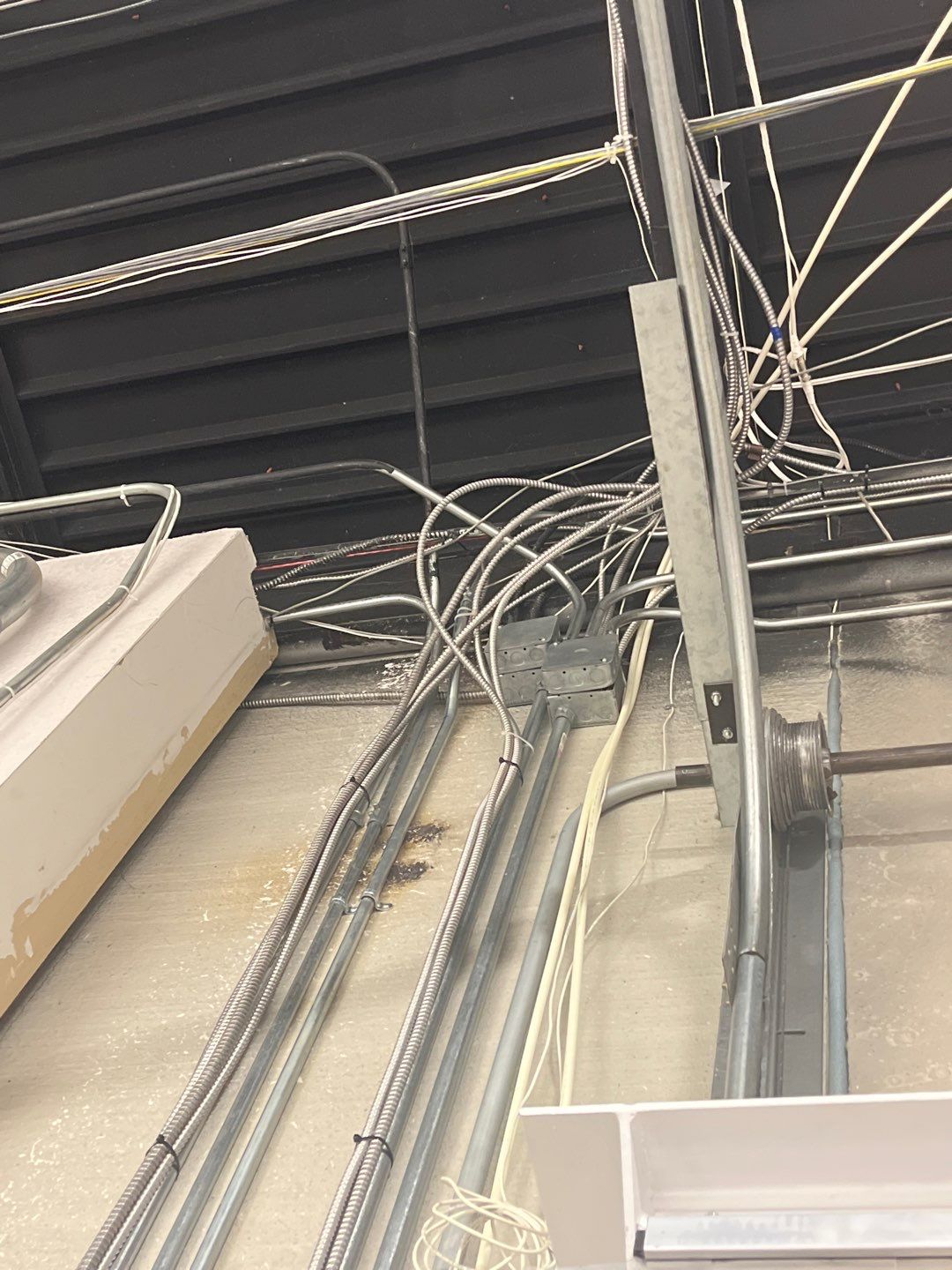 commercial-property-rewiring-and-panel-upgrade-in-kansas-city-mo v3