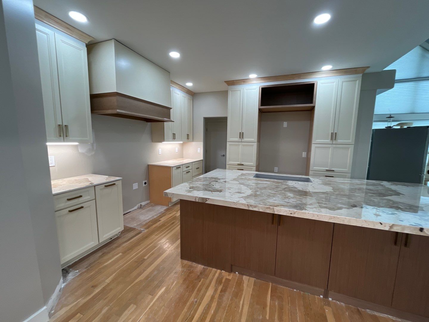 kitchen-remodel-and-lighting-in-parkville-mo v11