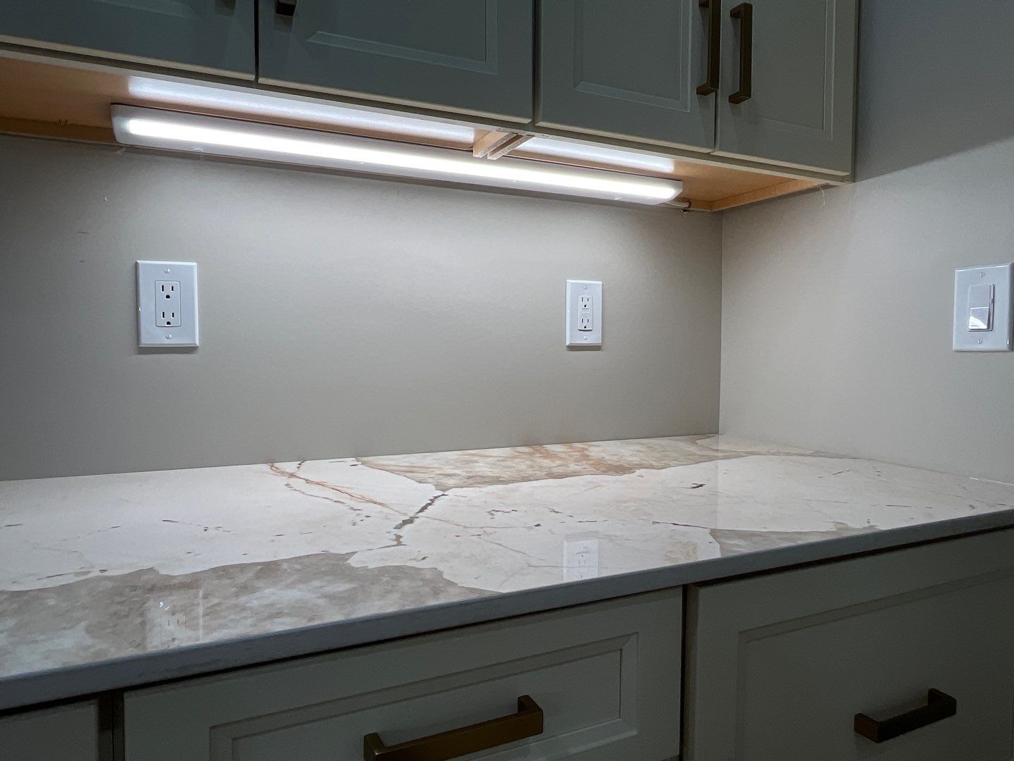 kitchen-remodel-and-lighting-in-parkville-mo v6